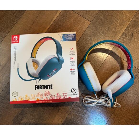 PowerA Wired Stereo Headset for Nintendo Switch and Switch 2 - Fortnite Llambro - Picture 1 of 7